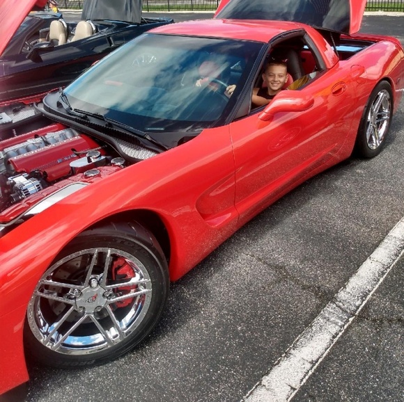 Meet your Posher, Kevin - Picture 1 of 1